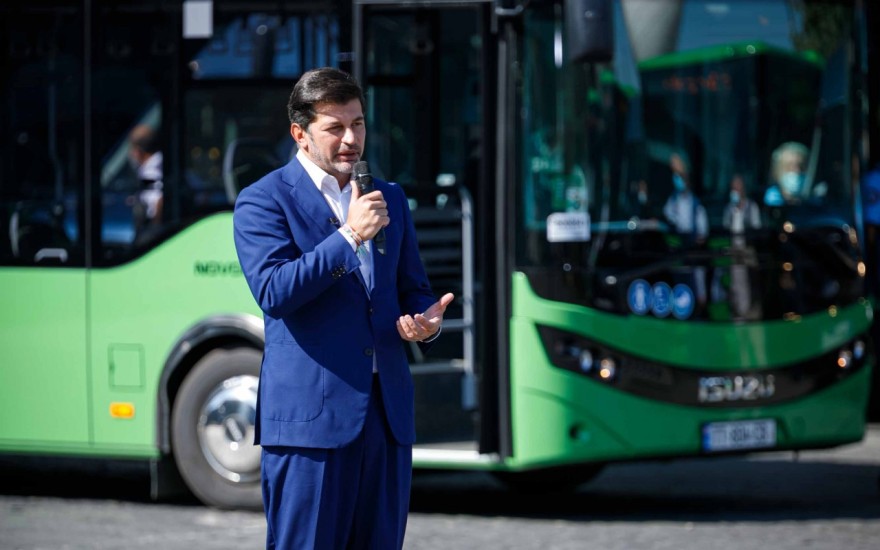 თბილისს დამატებით 30 ახალი ავტობუსი და 90 მიკროავტობუსი შეემატა